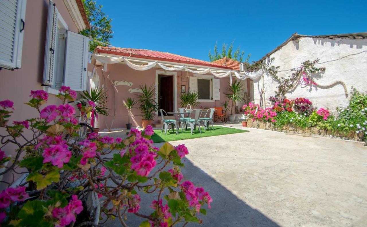 Doras Beach Bungalow B By "Elite" Plános Екстериор снимка